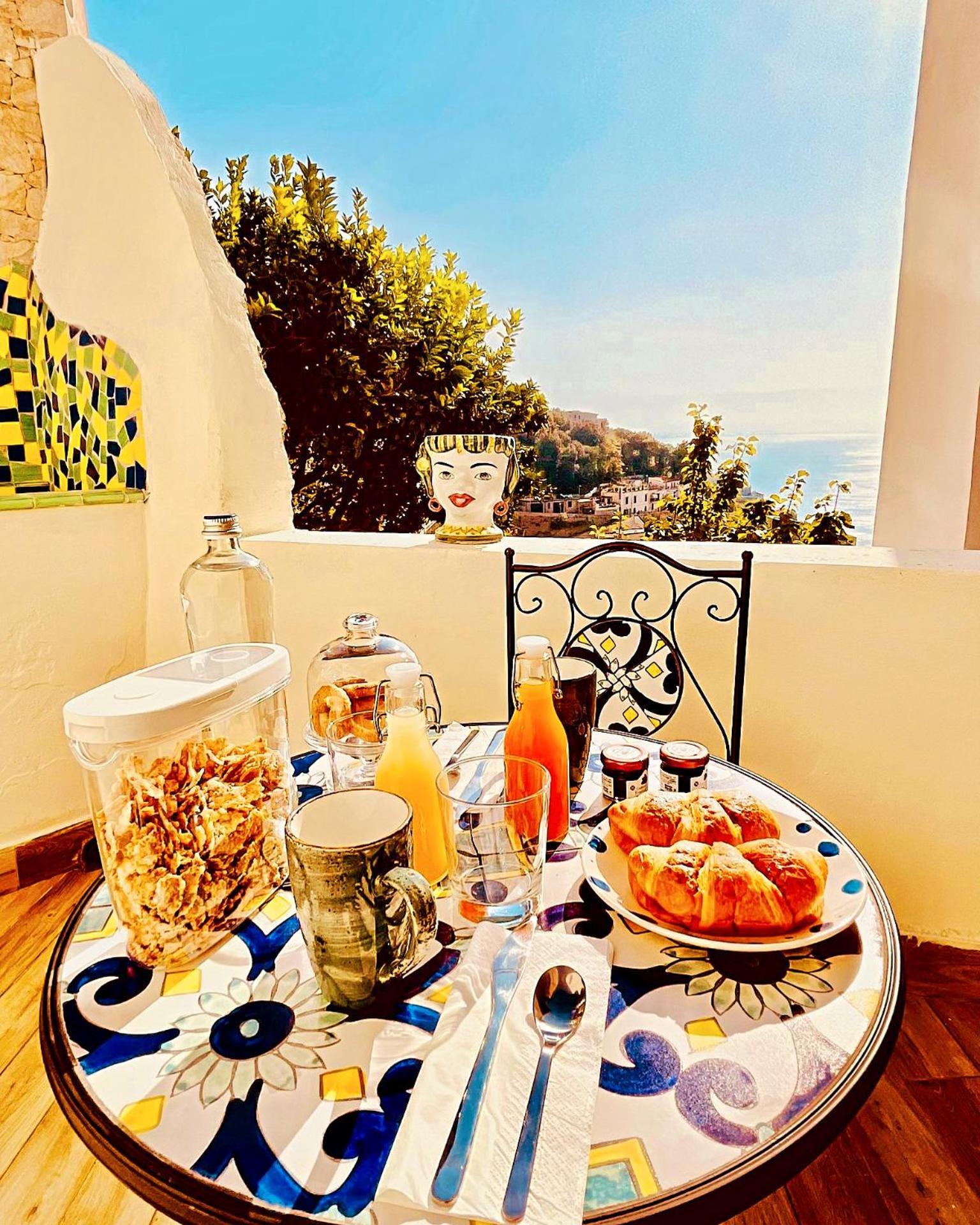 Borgo Virginia - Sea View In Amalfi Coast Daire Vietri Dış mekan fotoğraf